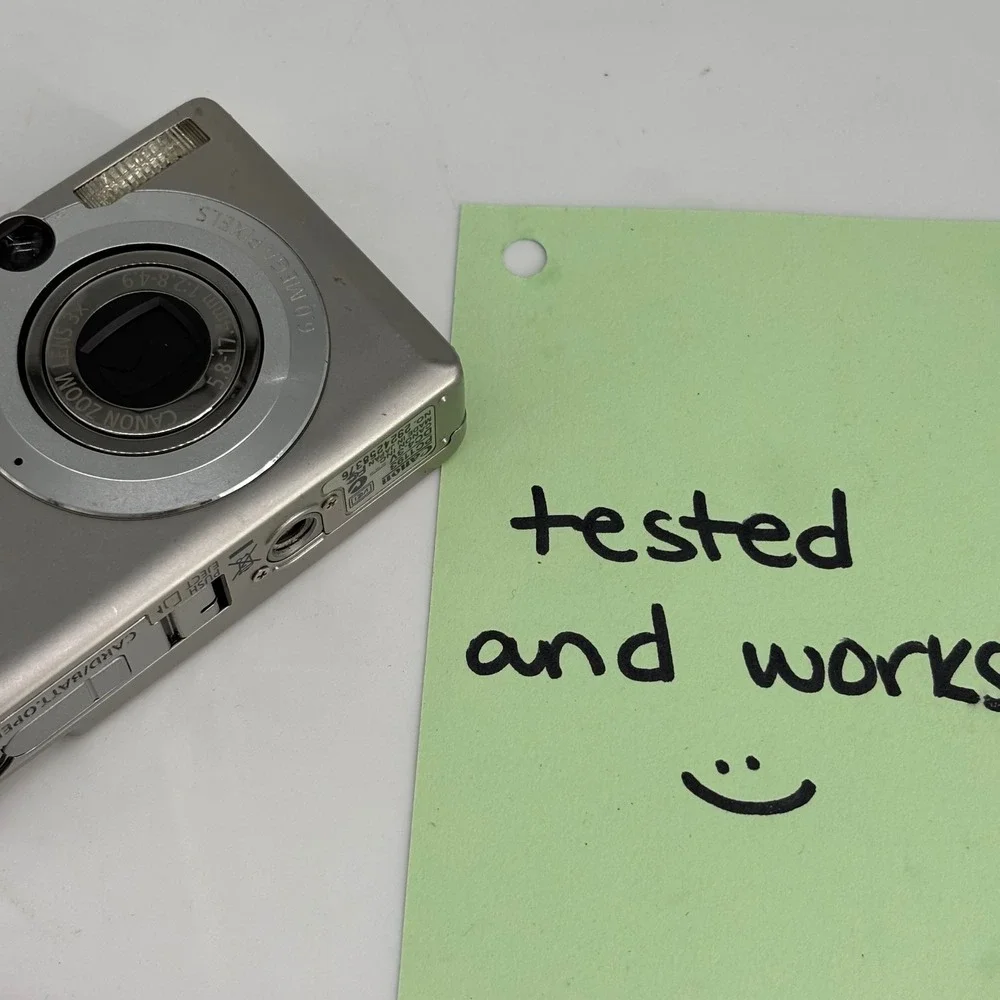 Canon PowerShot SD600 Digital ELPH Camera Silver 6.0MP Bundle Multiple Batteries